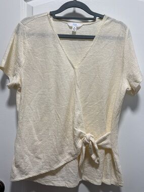 Time and Tru Cream Short-Sleeve V-Neck Tie-Front Top